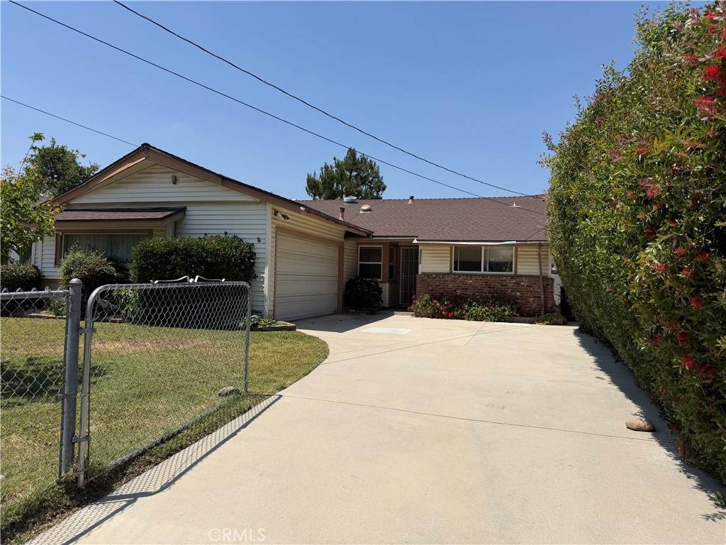 25259 De Wolfe - Photo 1