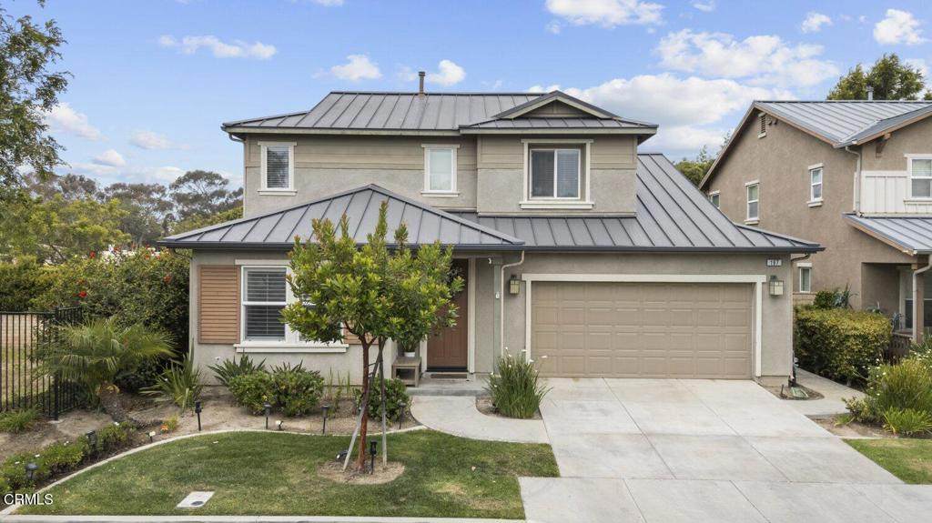 197 Pelican Pointe Court - Photo 1