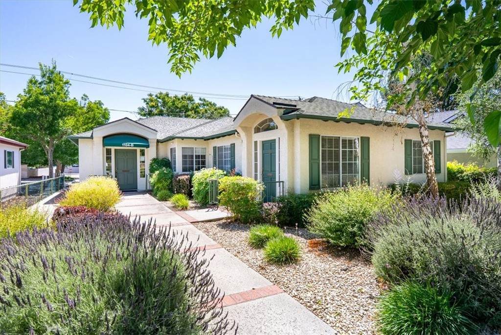 1104 Vine - Photo 1