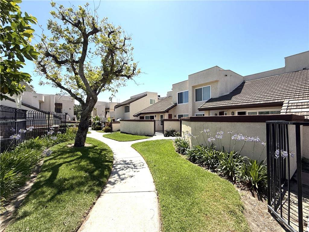 428 Imperial Avenue - Photo 1