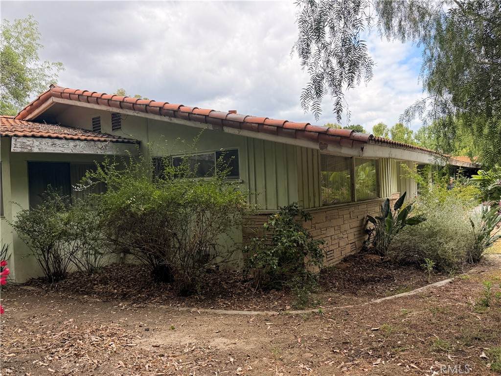9931 Highcliff - Photo 1