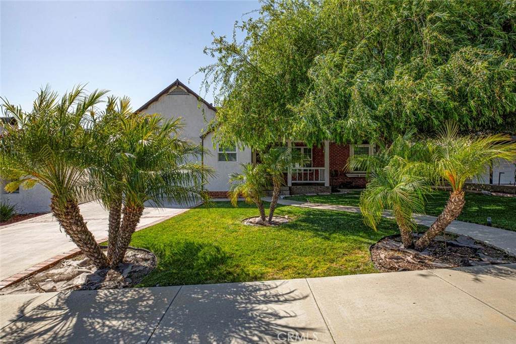 523 Fairmount - Photo 1
