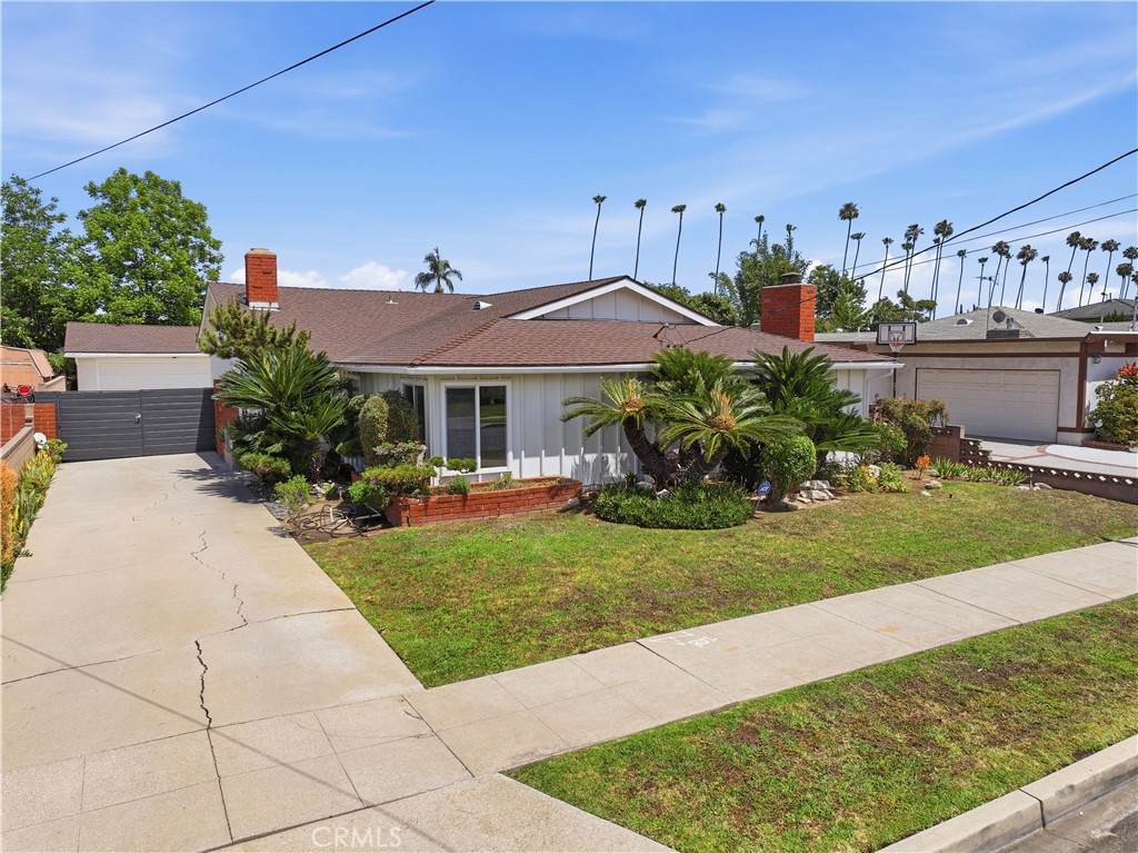 15810 Ainsworth Street - Photo 1