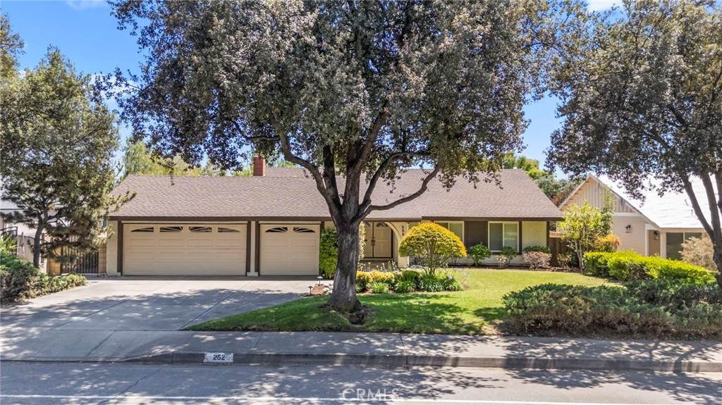 252 Radcliffe Drive - Photo 1