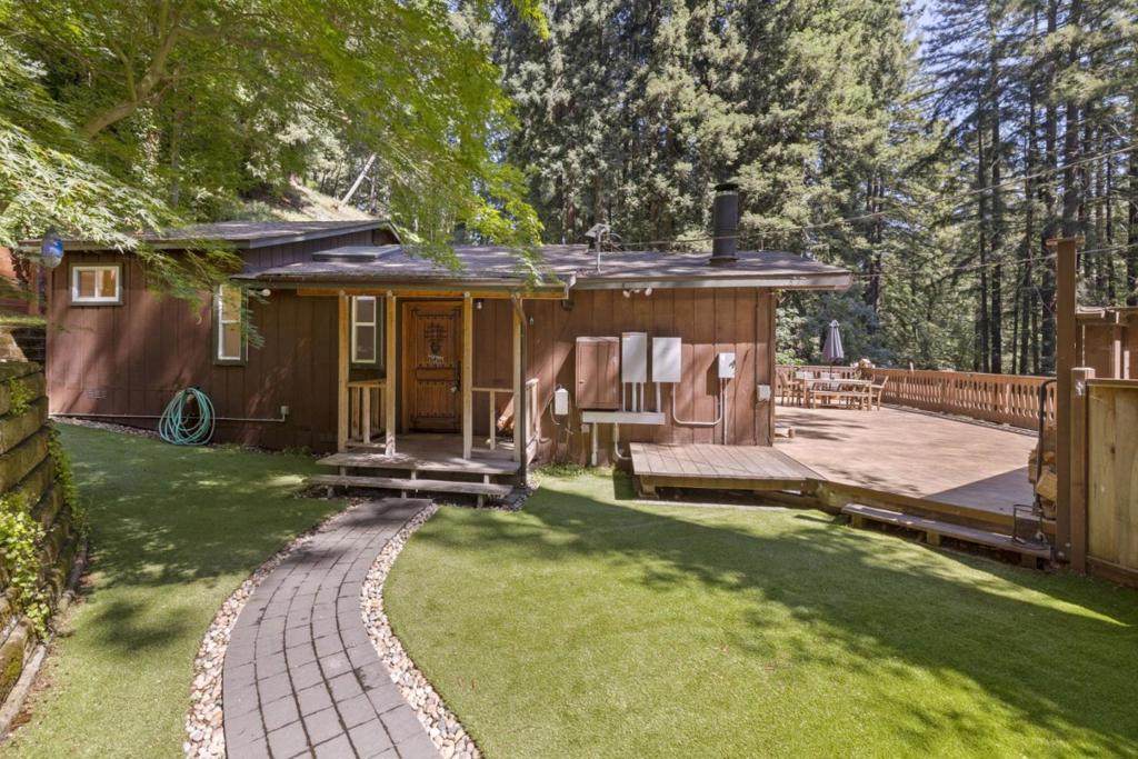 20851 Assiniboine Trail - Photo 1