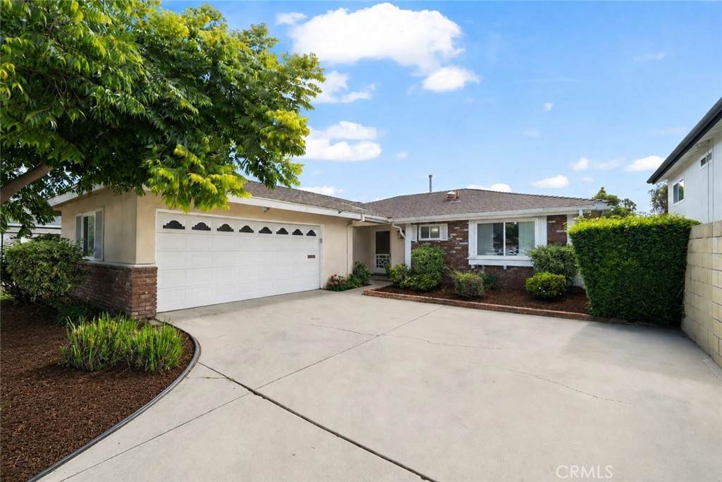 3501 Claremore Avenue - Photo 1