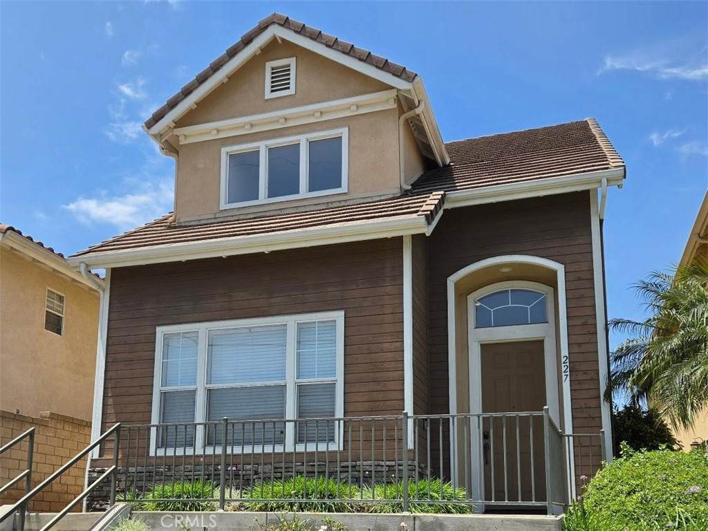 227 Poplar - Photo 1