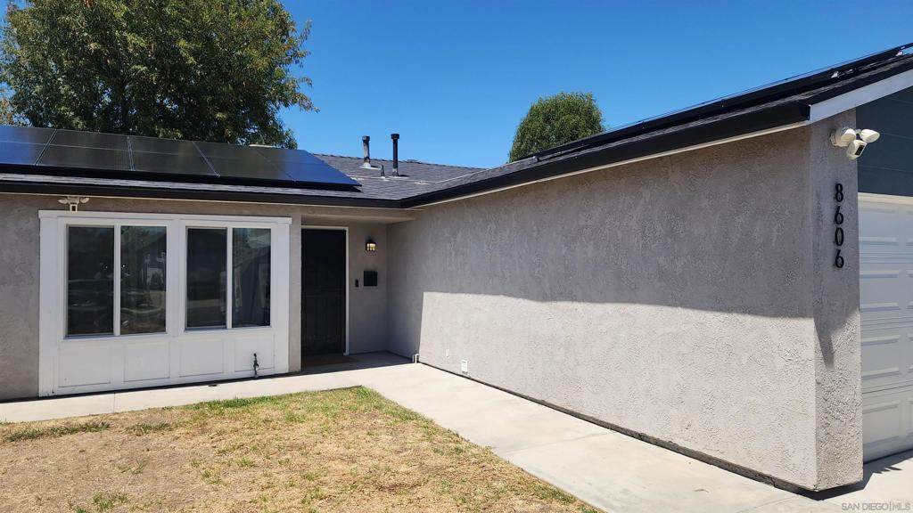 8606 Gold Coast - Photo 1
