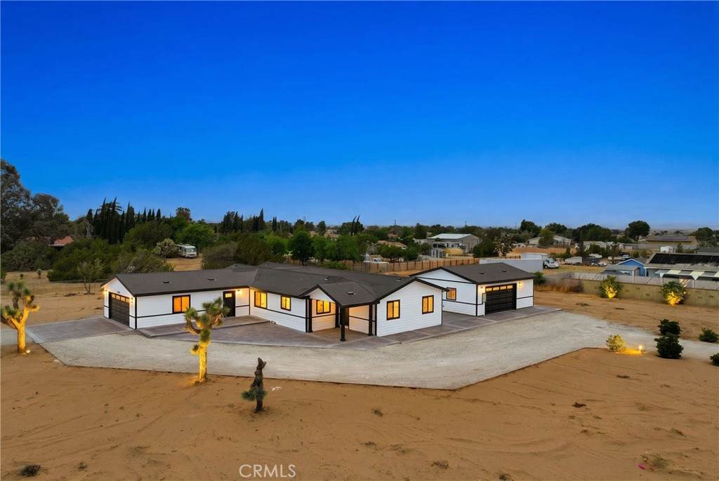 4009 Avenue K-8 - Photo 1