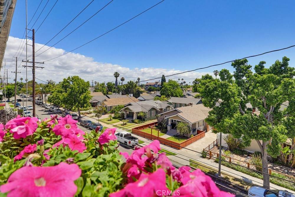 363 Newport Avenue - Photo 1