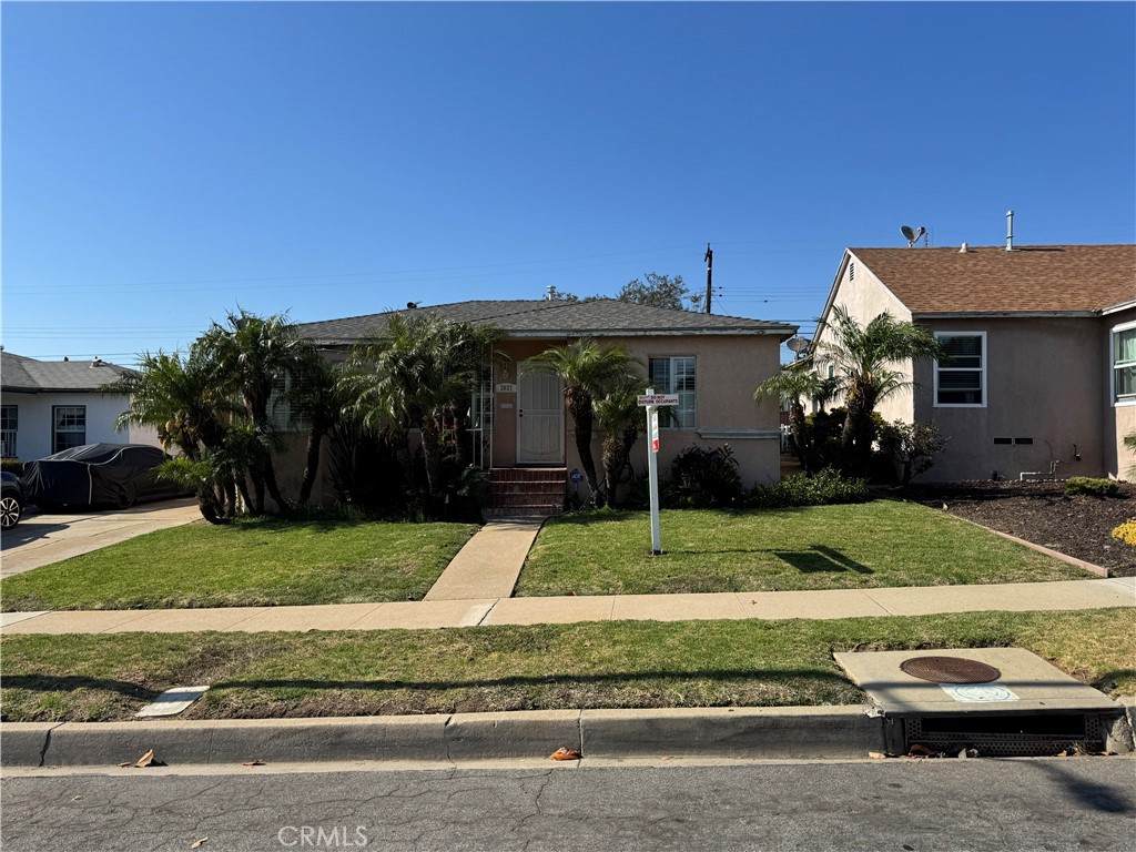 2037 Imperial - Photo 1