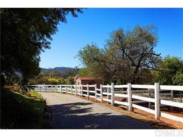 https://bt-photos.global.ssl.fastly.net/socal/orig_boomver_2_437681038-2.jpg