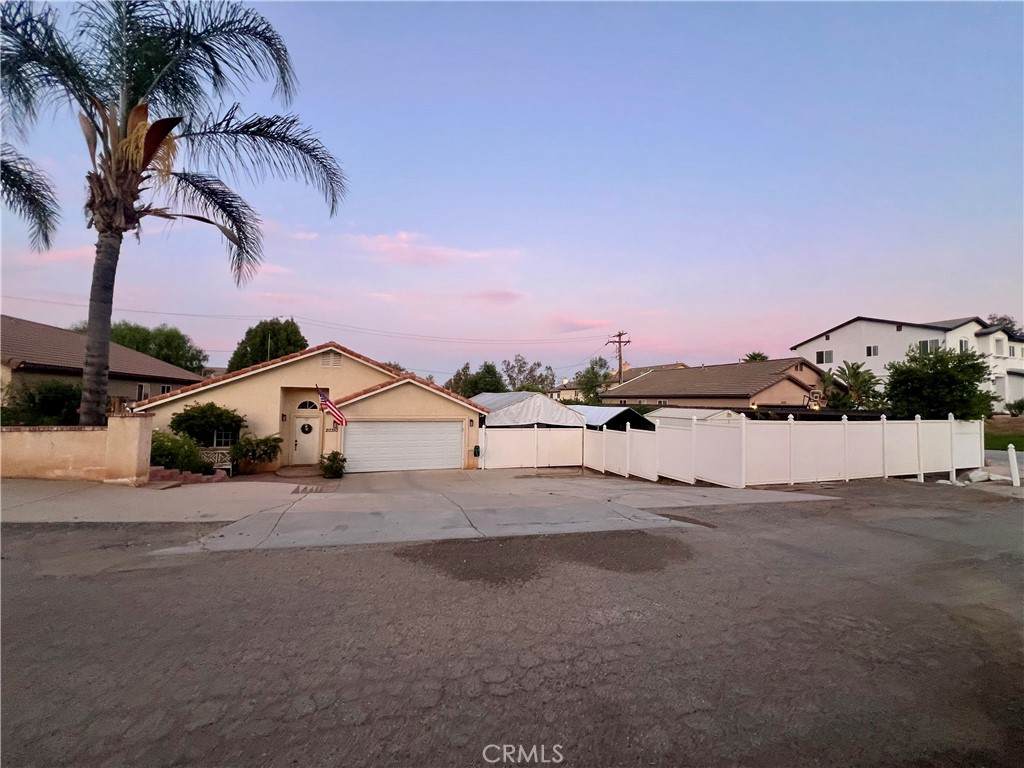 https://bt-photos.global.ssl.fastly.net/socal/orig_boomver_2_439681254-2.jpg