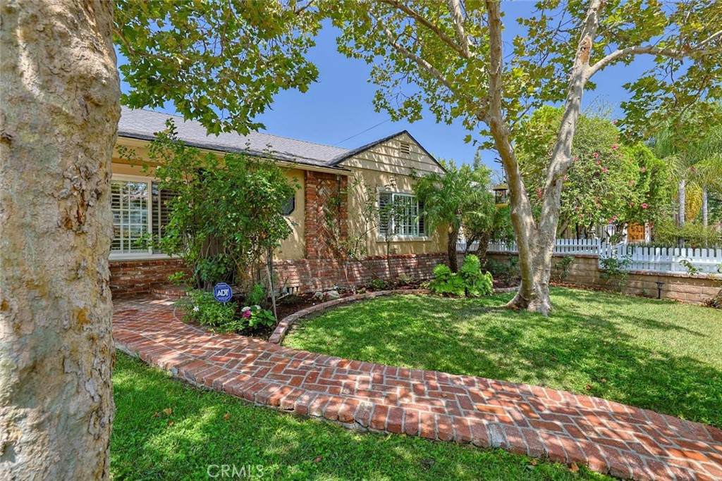 615 Sparks - Photo 1