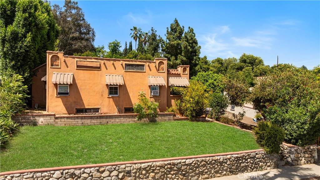 4949 Range View - Photo 1