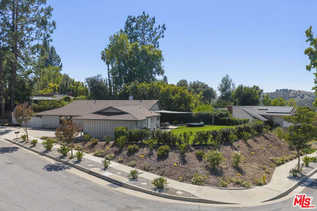https://bt-photos.global.ssl.fastly.net/socal/orig_boomver_2_440220996-2.jpg