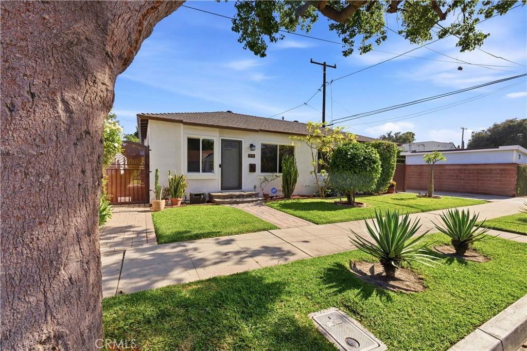618 21st - Photo 1