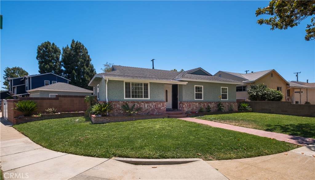 2722 185th Street - Photo 1
