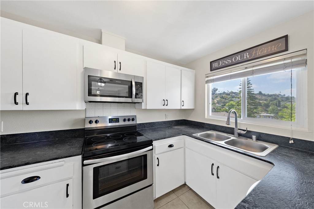 806 4th - Photo 1