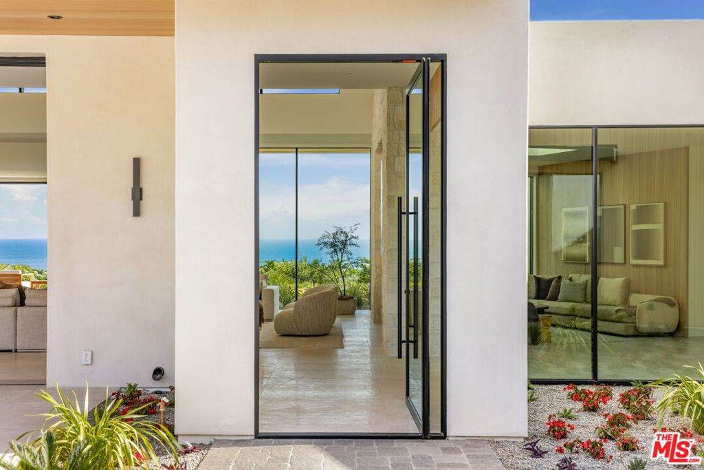 https://bt-photos.global.ssl.fastly.net/socal/orig_boomver_2_441645901-2.jpg