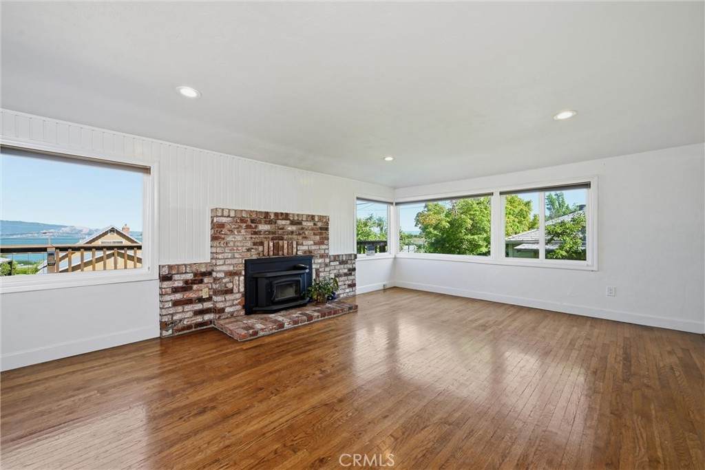 2230 Ashe - Photo 1