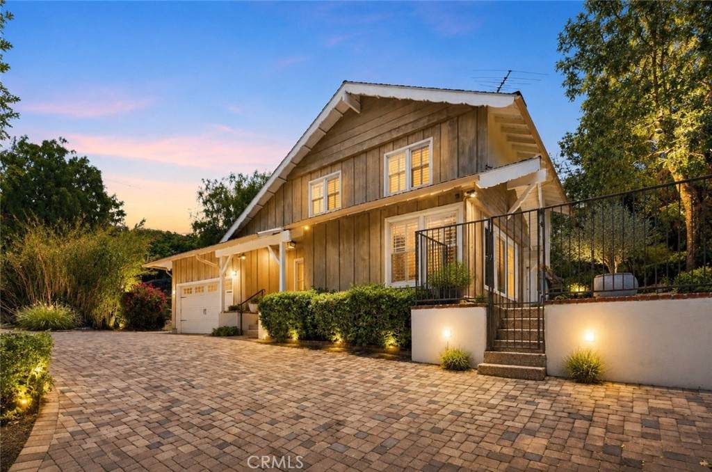 22204 Avenue San Luis - Photo 1