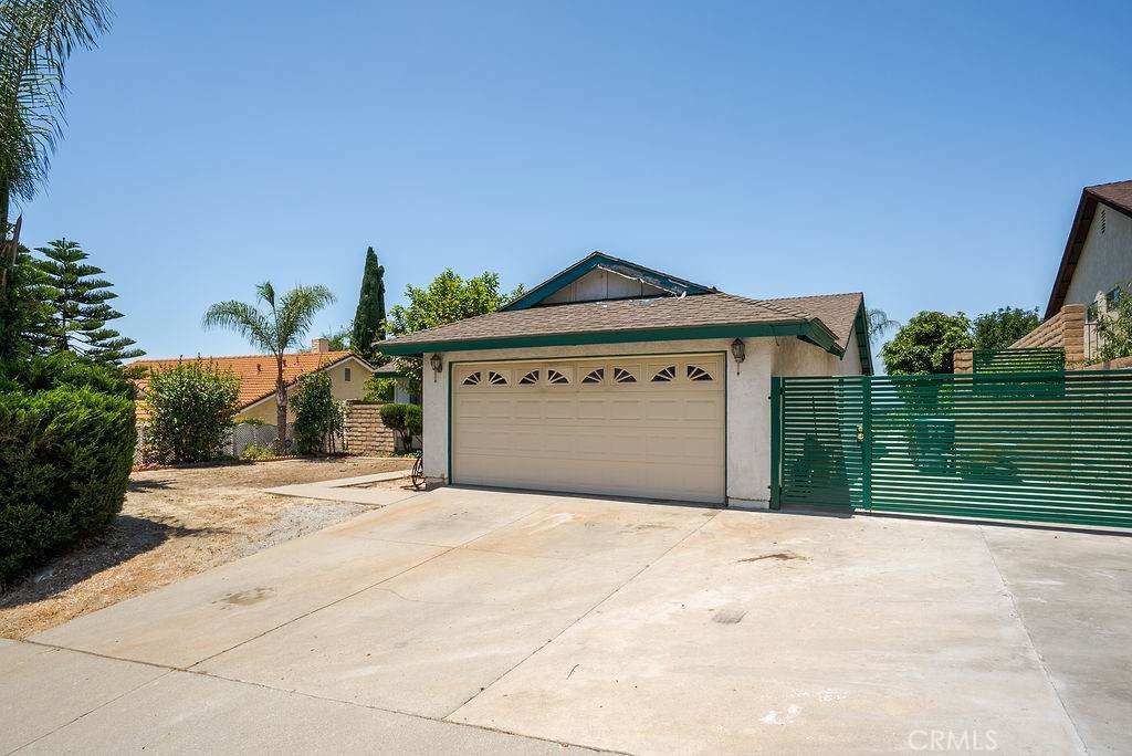 347 Vista Del Norte - Photo 1