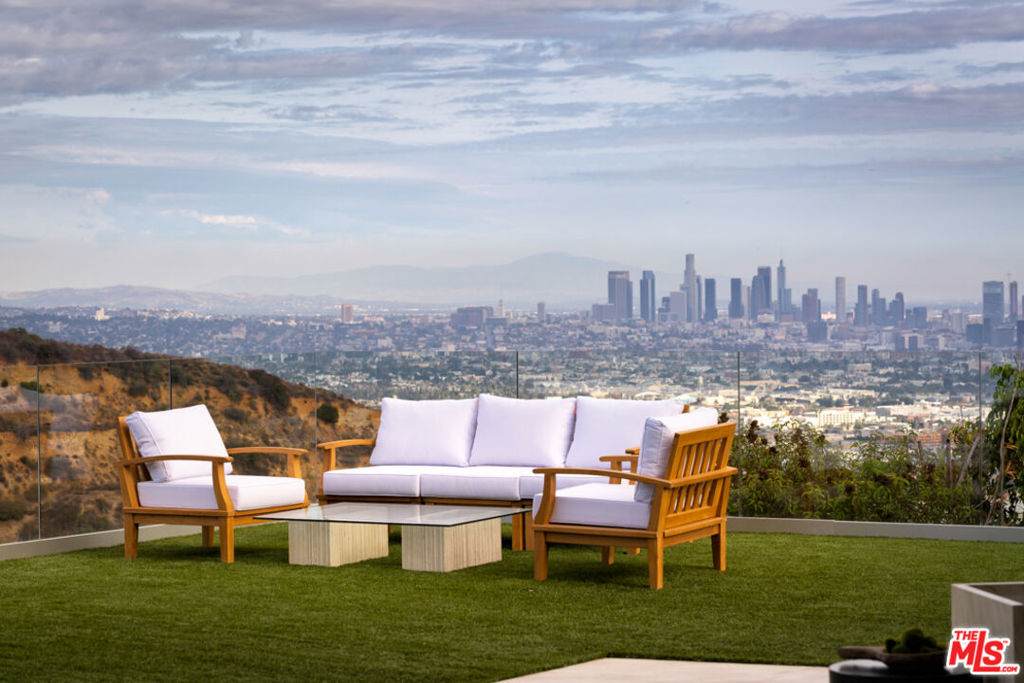 https://bt-photos.global.ssl.fastly.net/socal/orig_boomver_2_442709496-2.jpg