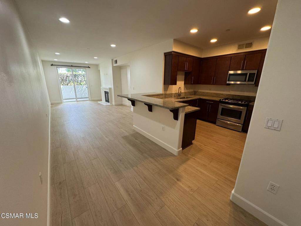 14412 Killion Street - Photo 1