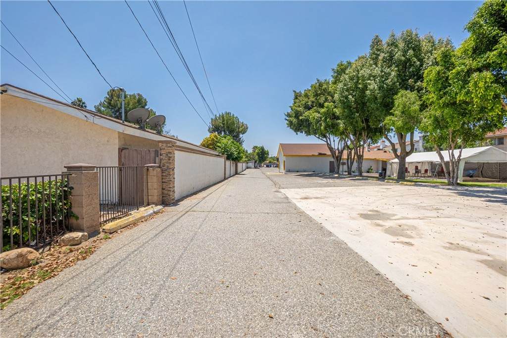 https://bt-photos.global.ssl.fastly.net/socal/orig_boomver_2_443056789-2.jpg