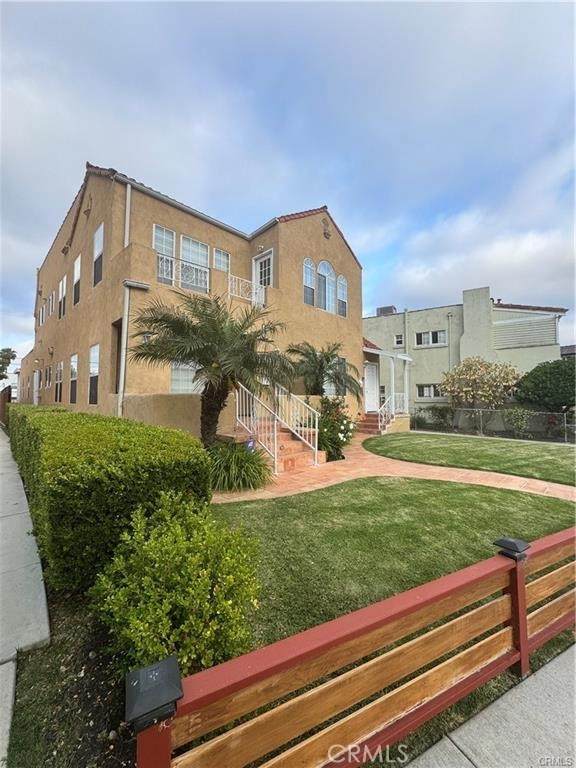 1046 Citrus Avenue - Photo 1