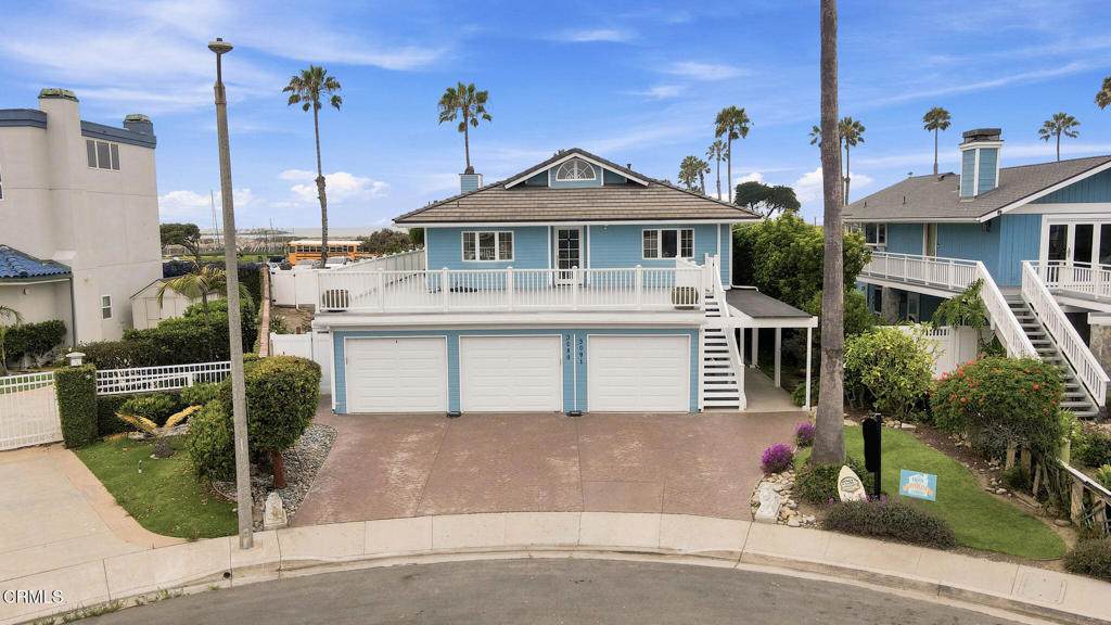 3089 Bayshore Avenue - Photo 1