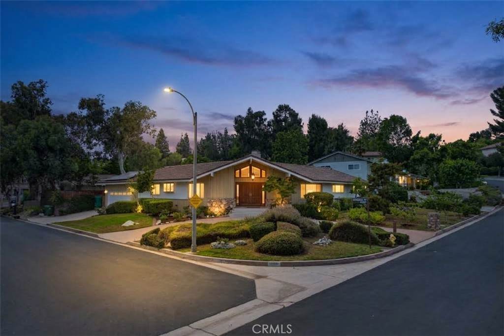 10401 Wystone Avenue - Photo 1