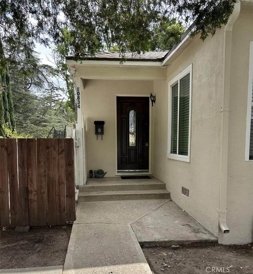 10834 Encino - Photo 1