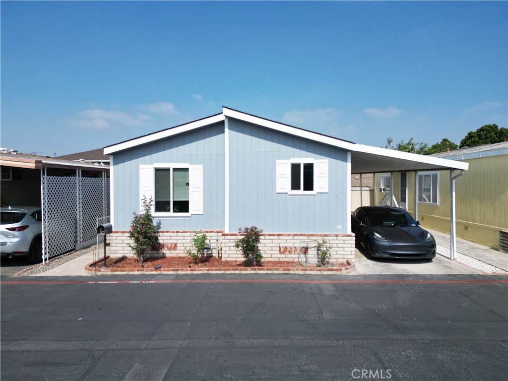 211 Beach Boulevard - Photo 1