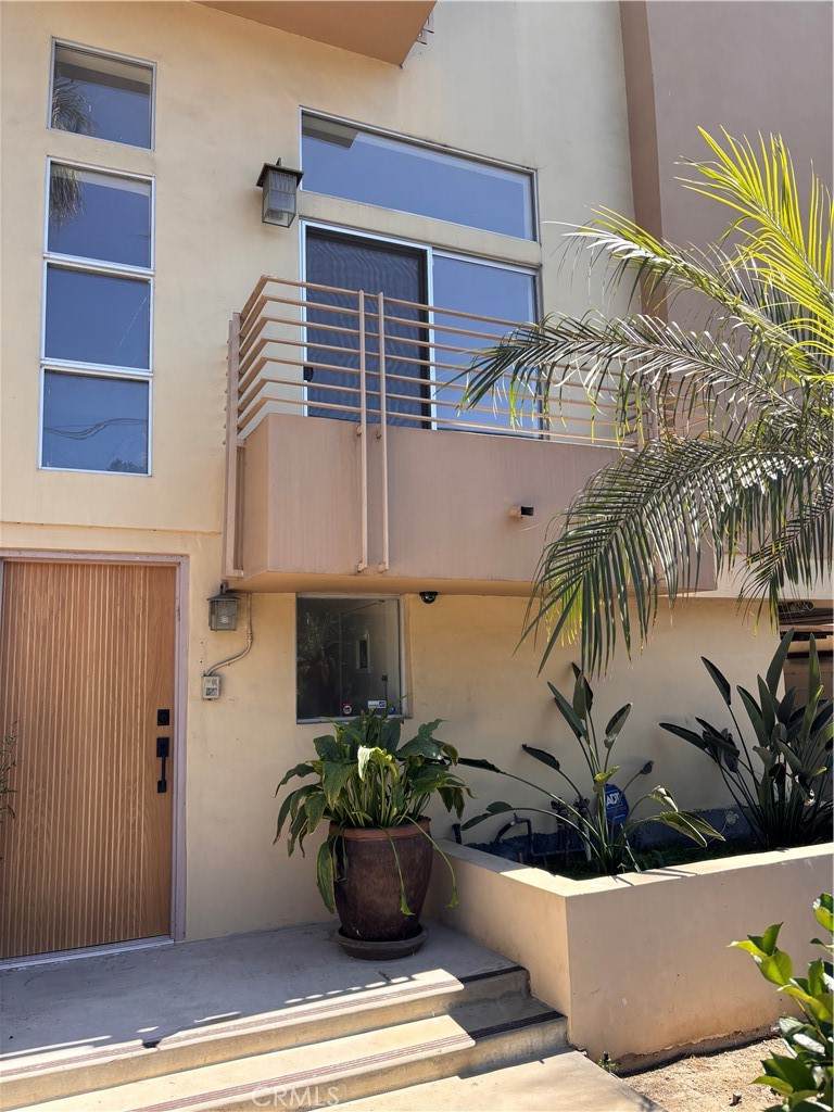 13440 Moorpark Street - Photo 1
