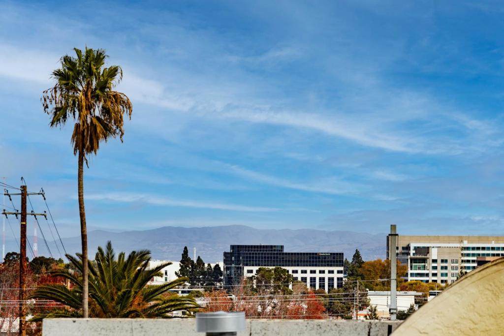 https://bt-photos.global.ssl.fastly.net/socal/orig_boomver_1_444836398-2.jpg
