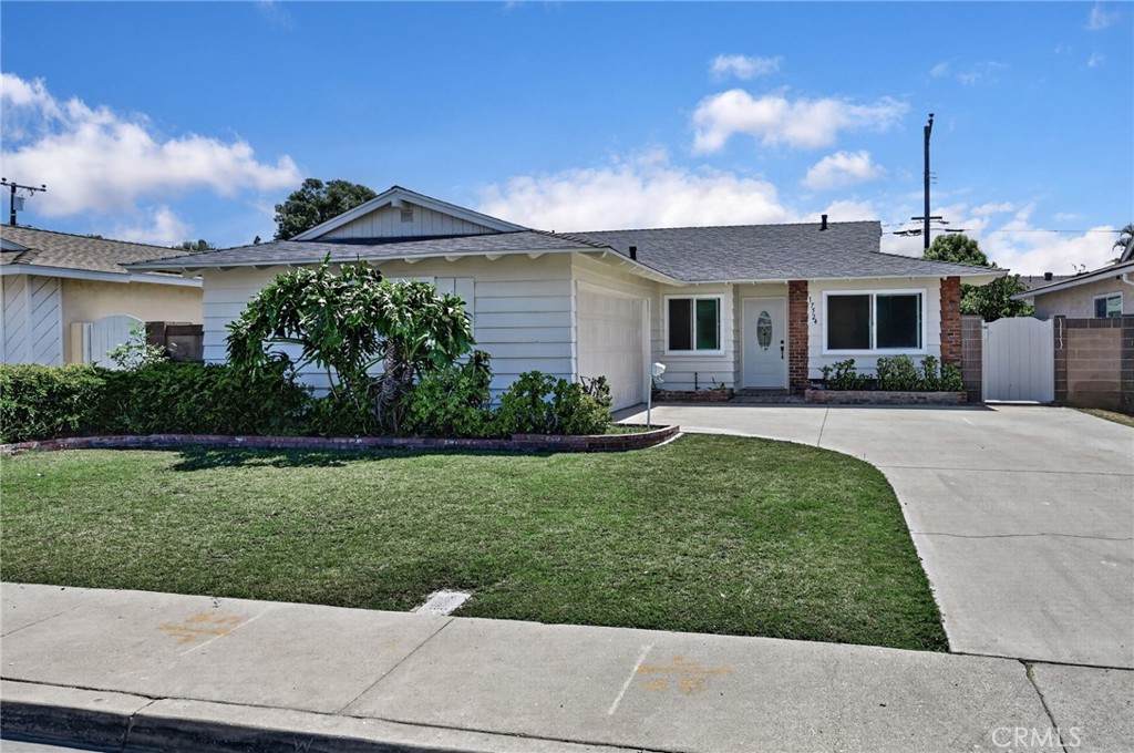 17524 Thornlake Ave - Photo 1
