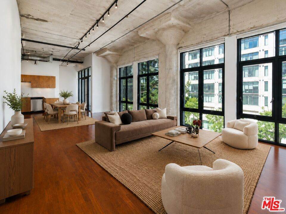 330 11th Street - Photo 1