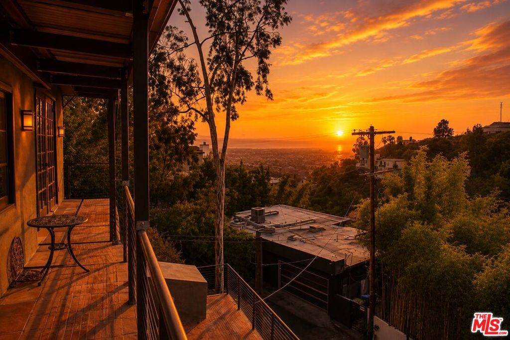 https://bt-photos.global.ssl.fastly.net/socal/orig_boomver_2_445033954-2.jpg