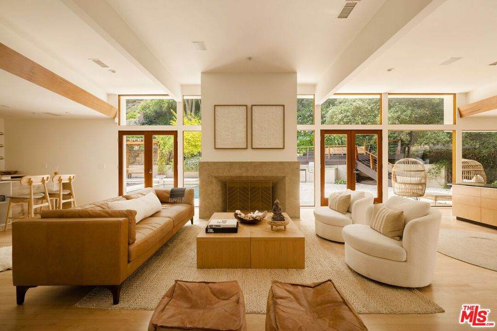 3600 Mandeville Canyon Road - Photo 1