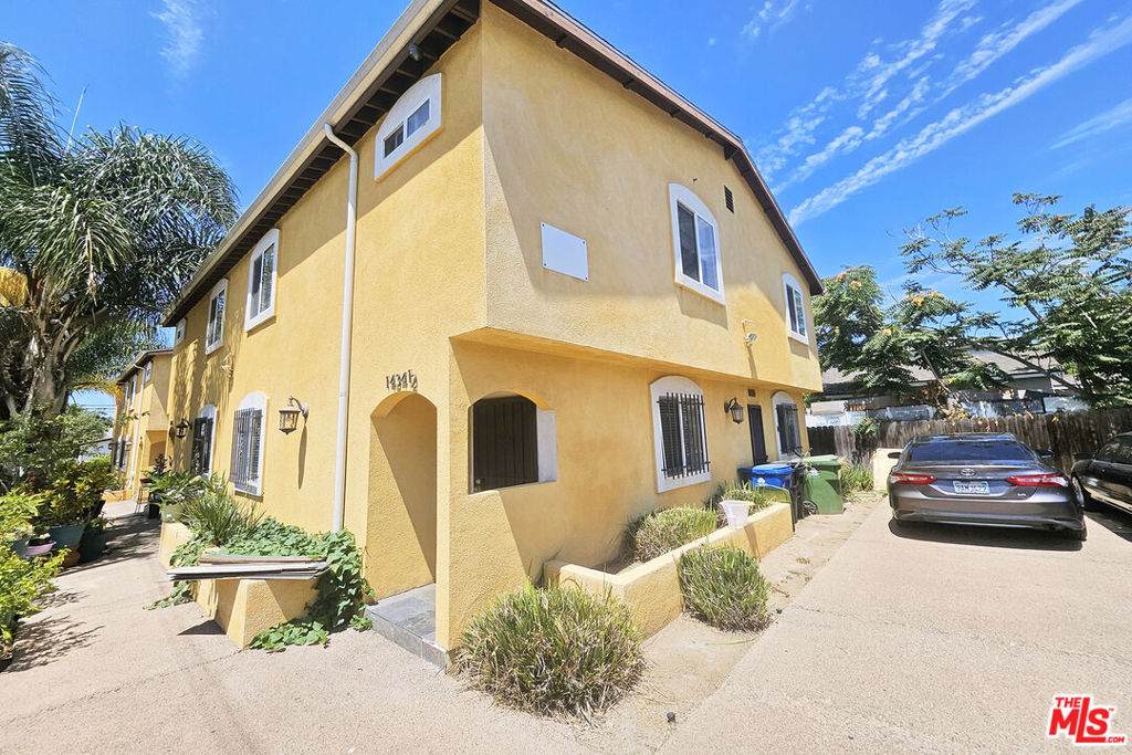 1434 1/2 Ricardo Street - Photo 1