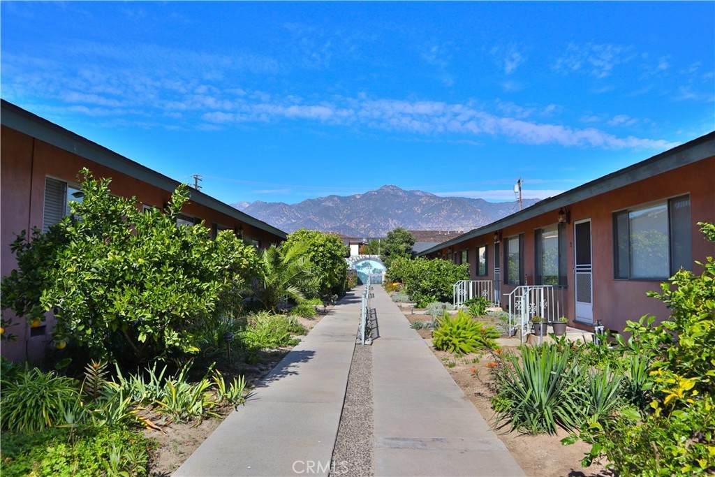 809 Fairview Avenue - Photo 1