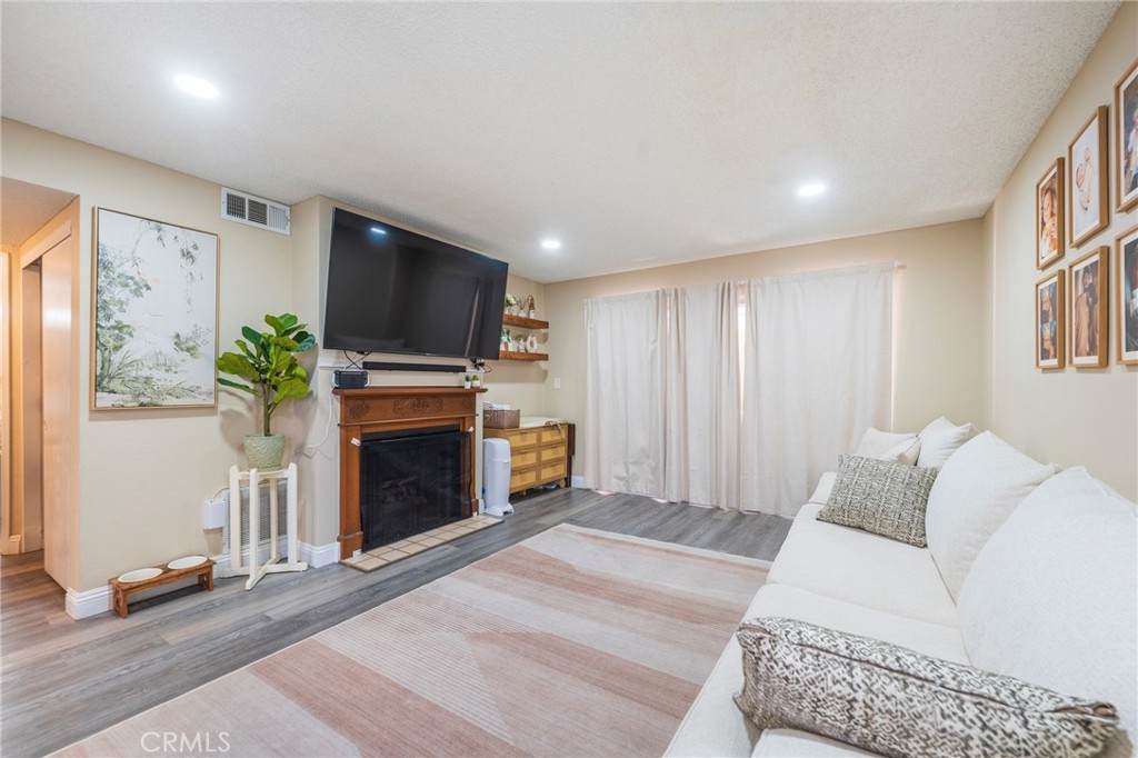 https://bt-photos.global.ssl.fastly.net/socal/orig_boomver_2_445340035-2.jpg
