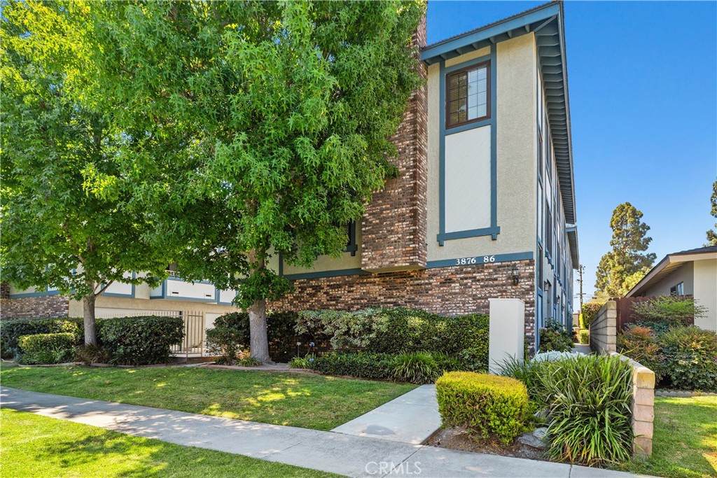 3876 Howard Avenue - Photo 1