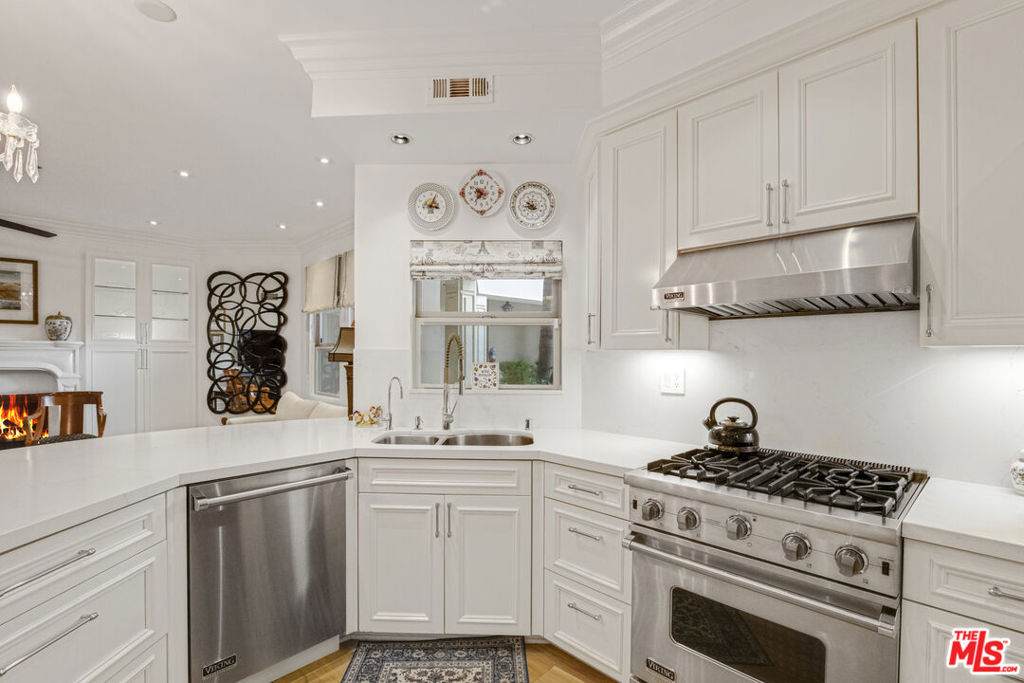 850 Croft Avenue - Photo 1
