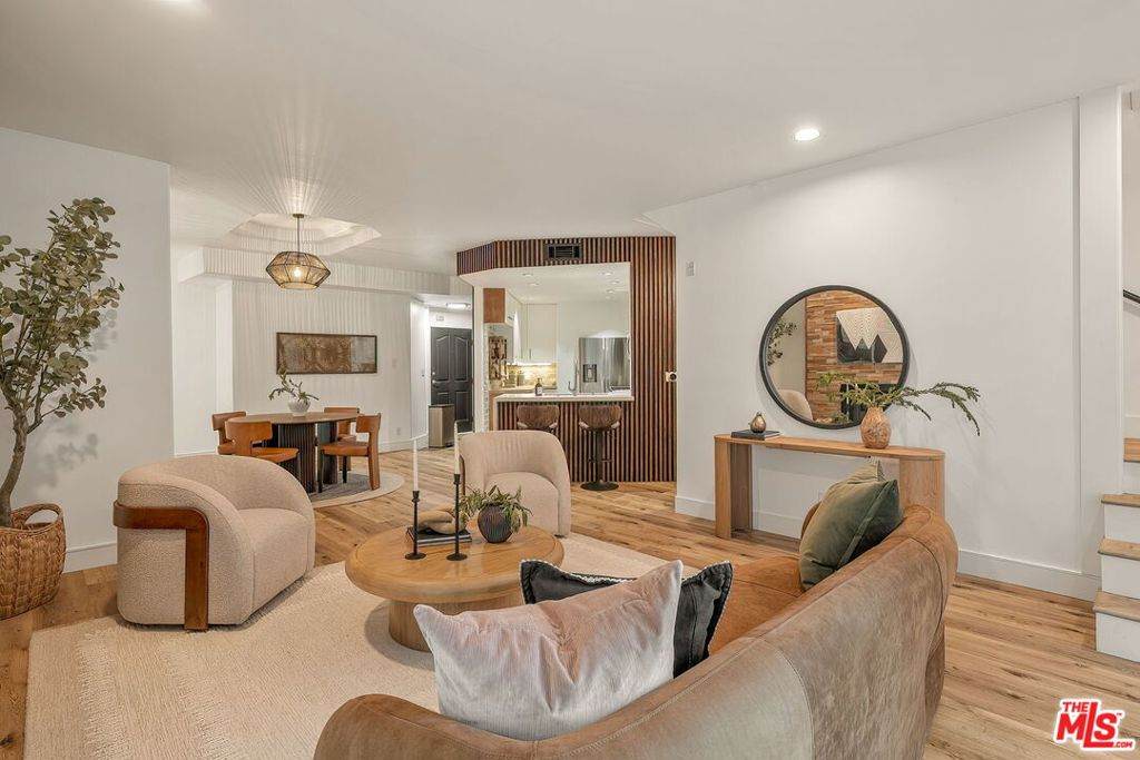1160 Granville Avenue - Photo 1
