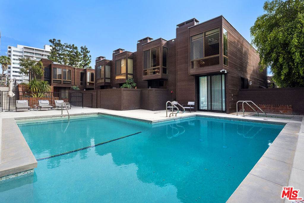 1033 Carol Drive - Photo 1
