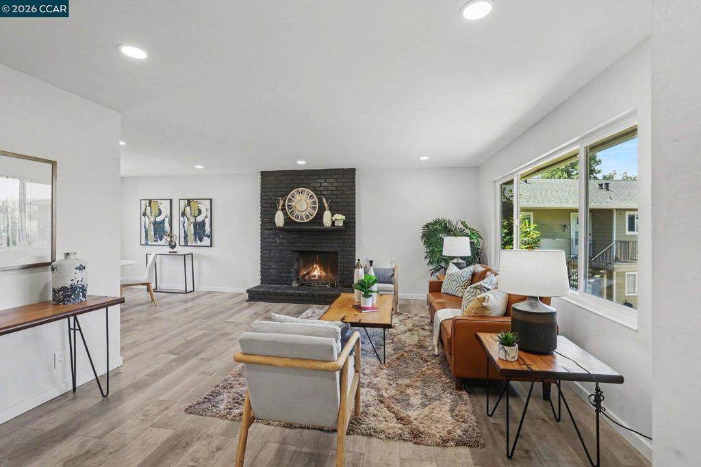 1965 Ascot Dr - Photo 1