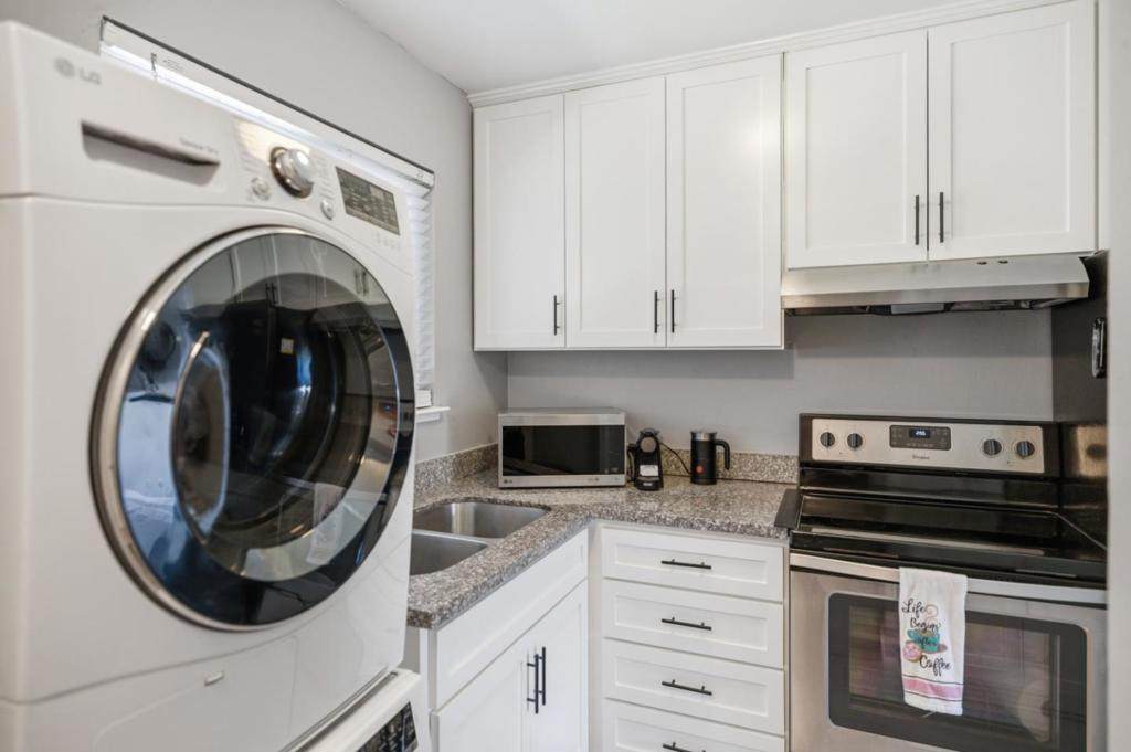2925 Florence Avenue - Photo 1
